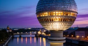 Bilder von Berliner Fernsehturm: Die besten Perspektiven & Fotospots